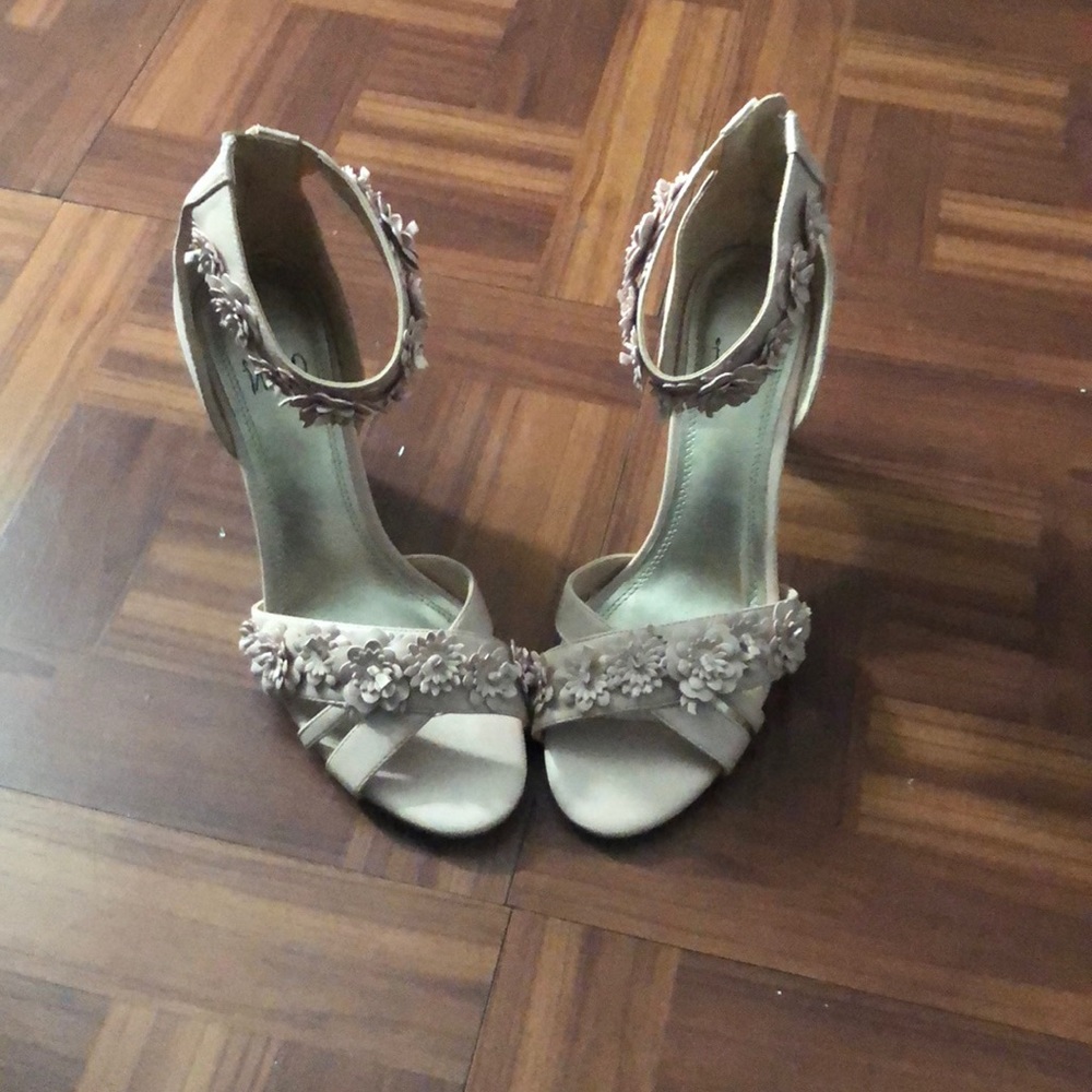 Light pink heels.